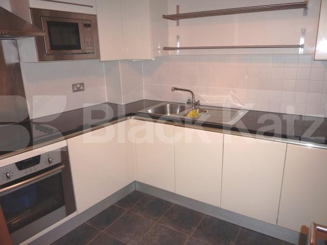 			IN THE HEART OF CAMDEN!, 1 Bedroom, 1 bath, 1 reception Flat			 Chalk Farm Road, CHALK FARM